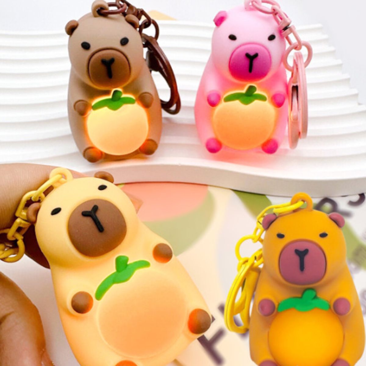 GENERICO - Llavero Capibara con luces