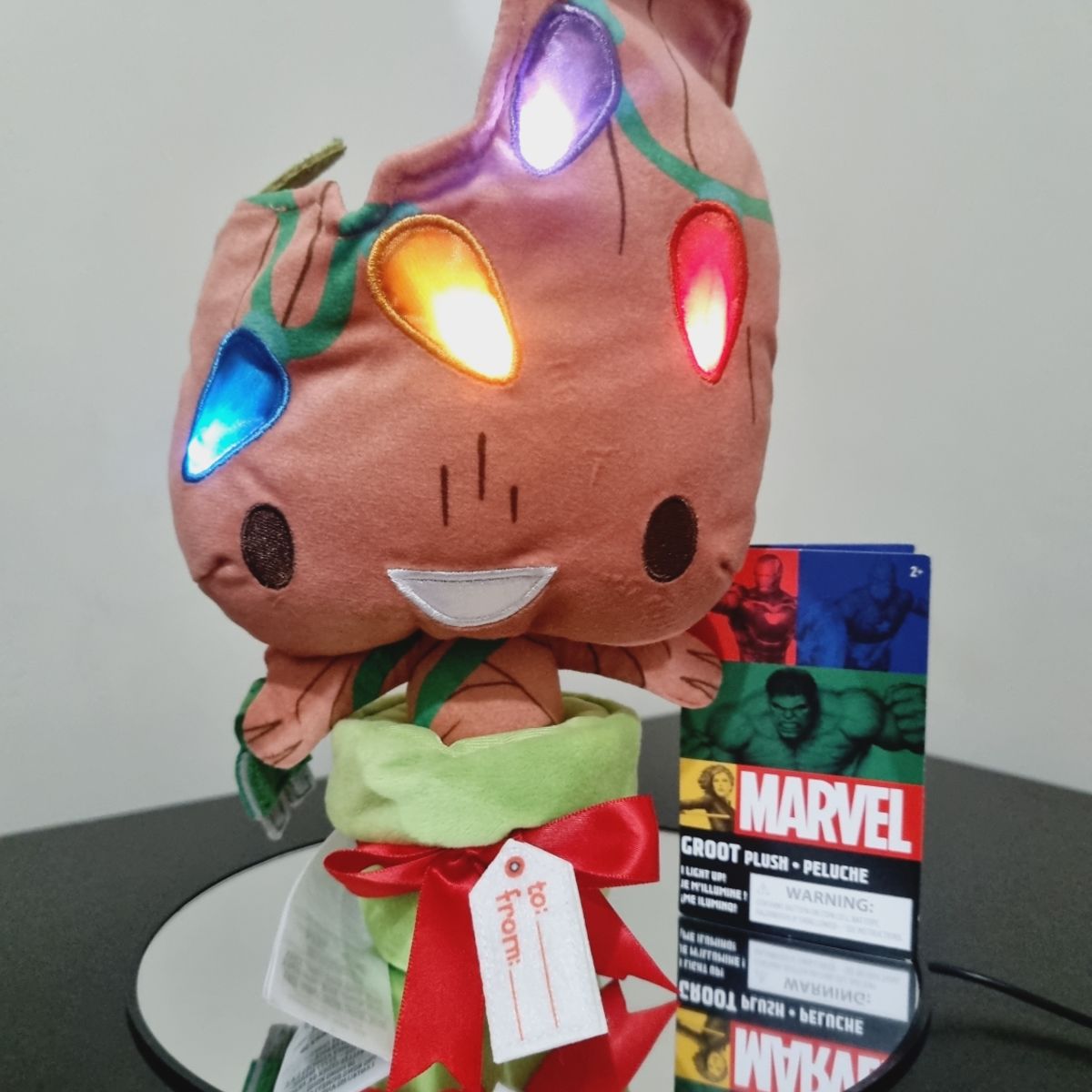 XCLUSIVE - Groot Peluche Navideño - Guardianes de la Galaxia Disney