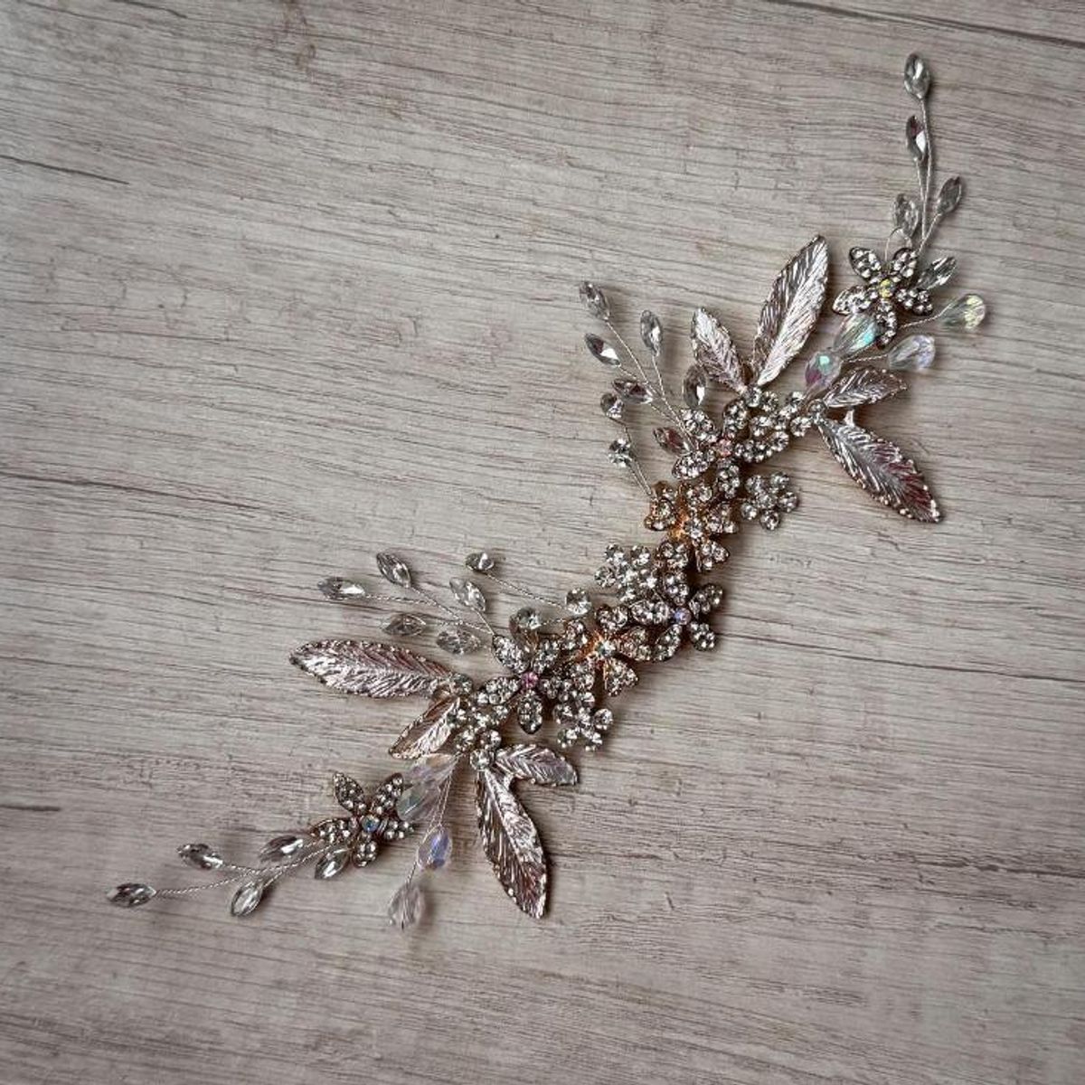 ANADE HANDMADE - TOCADO TIARA ACCESORIO PARA NOVIA