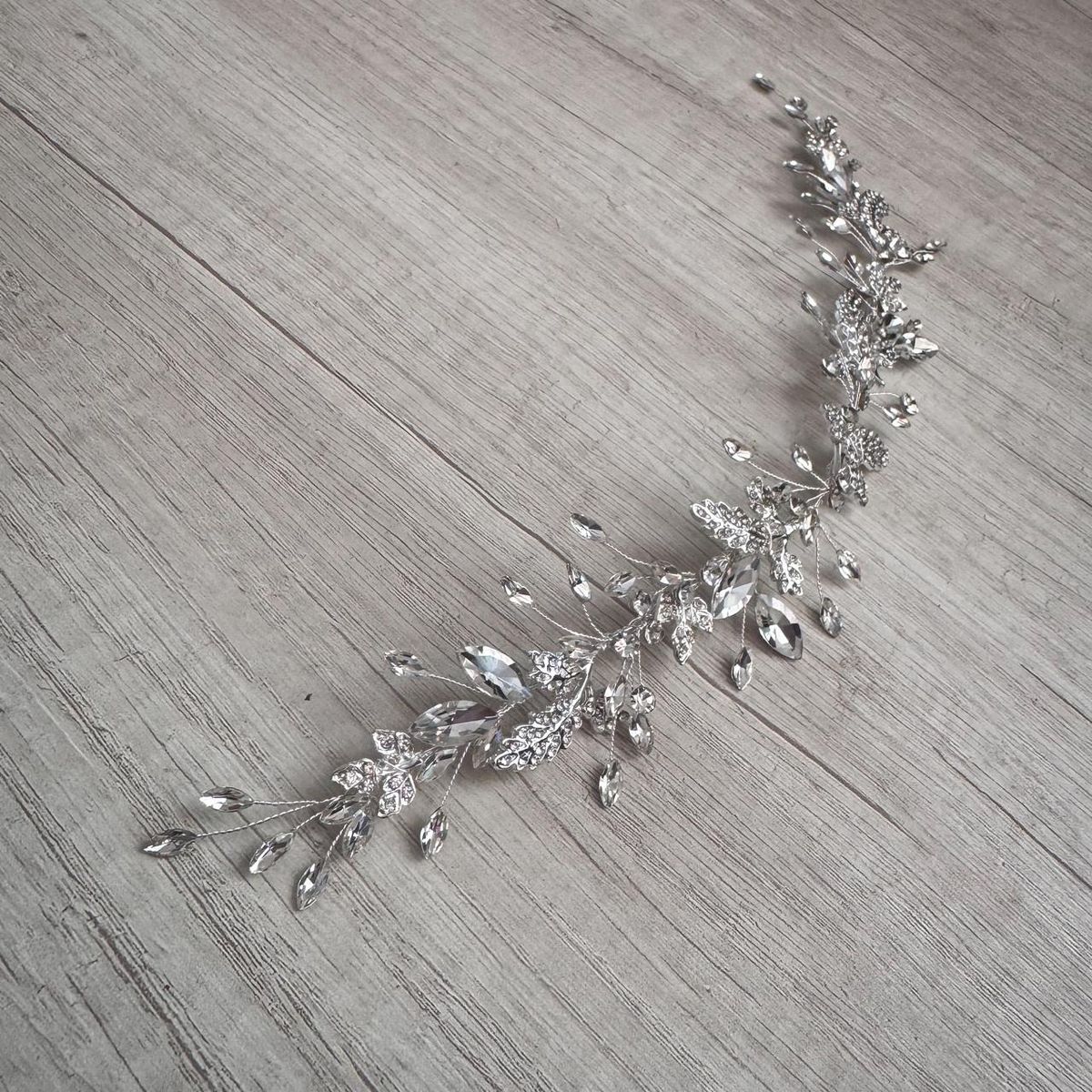 ANADE HANDMADE - TOCADO TIARA ACCESORIO PARA NOVIA