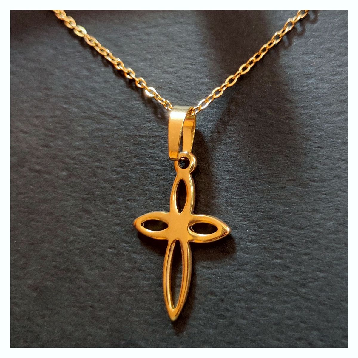 OEM - Collar Mujer Cruz Lazo Fino Acero Inoxidable Dorado x SAN VALENTIN