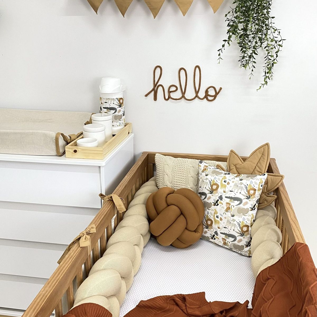 GENERICO - Protector de cuna trenzado 2 metros Beige