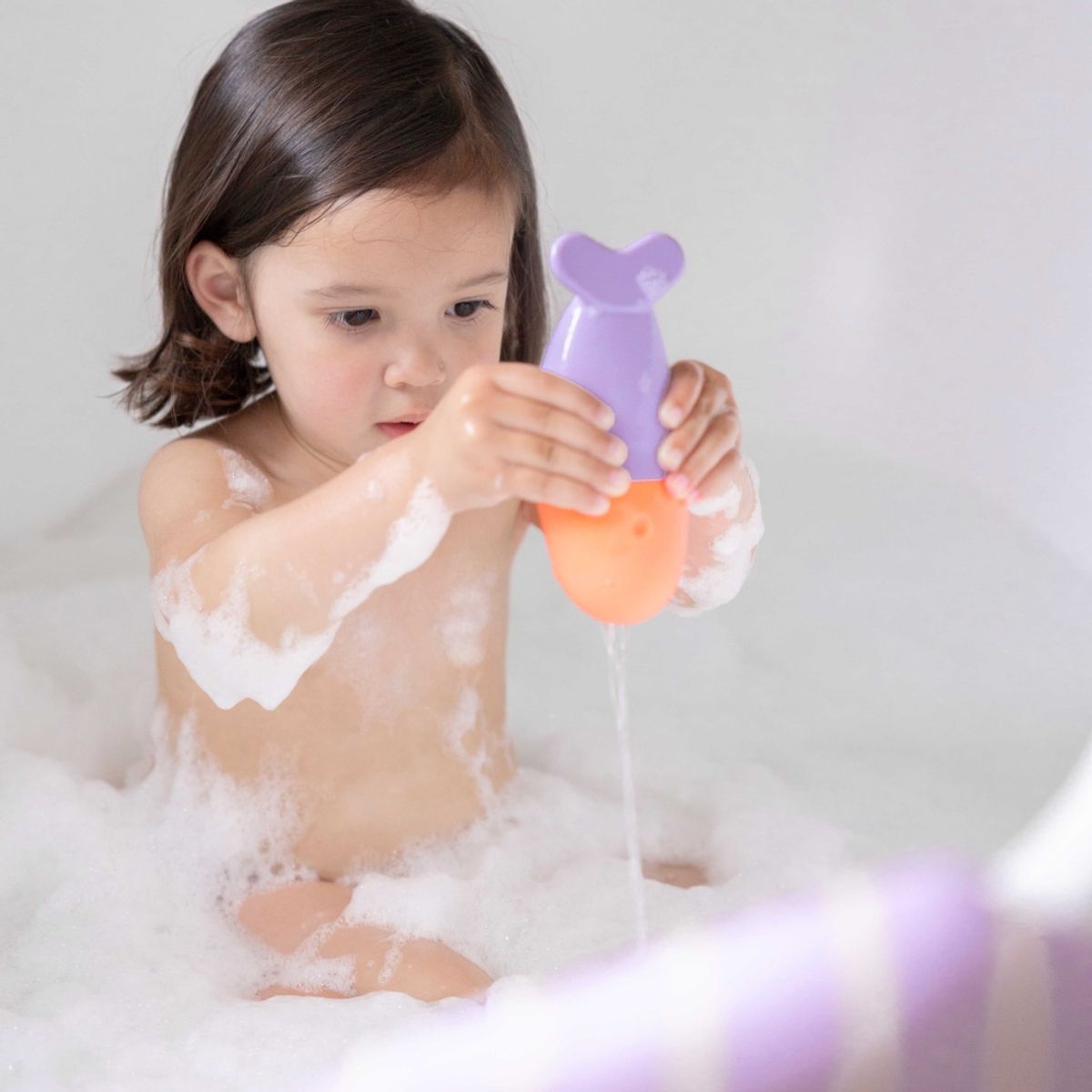 QUUT - Juguete apretable para baño Quut Squeezi Ballena