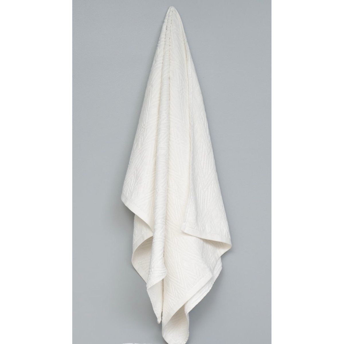 COBITEX HOME - Toalla de baño con relieve trazos 1.40 x 0.75 cm - 450 gramos 100% algodón pima