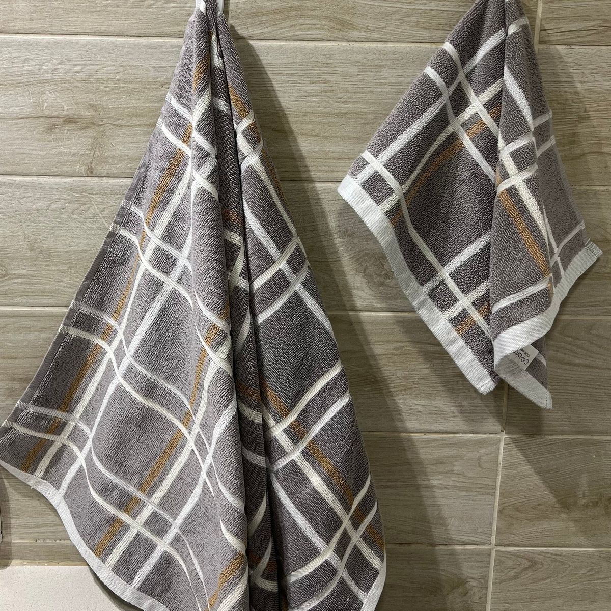 COBITEX HOME - Set de toallas de baño con diseño lineal Gris – 520 gramos 100% algodón pima