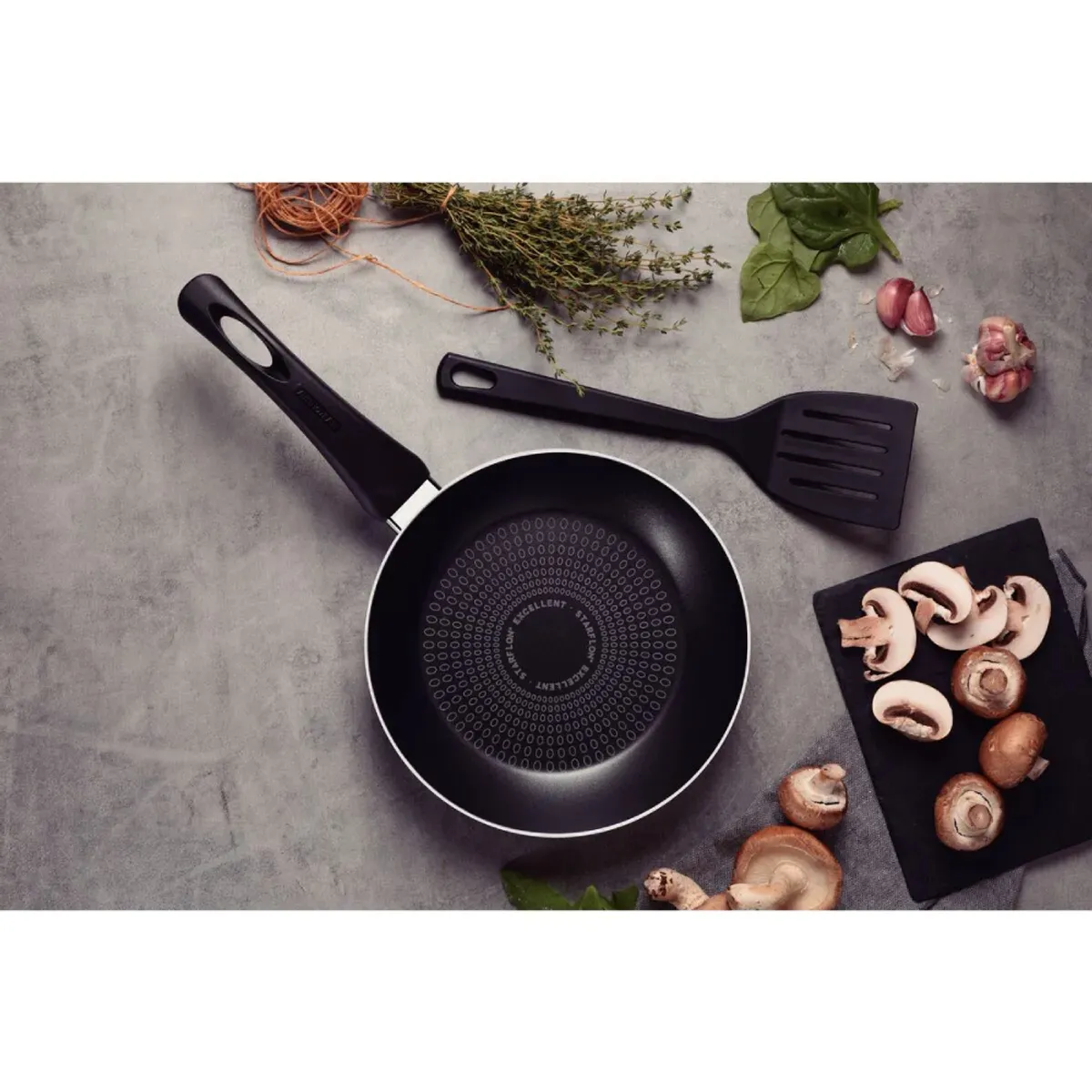 TRAMONTINA - Sartén Tramontina Paris en Aluminio 24 cm y Espátula de Nylon 28551024