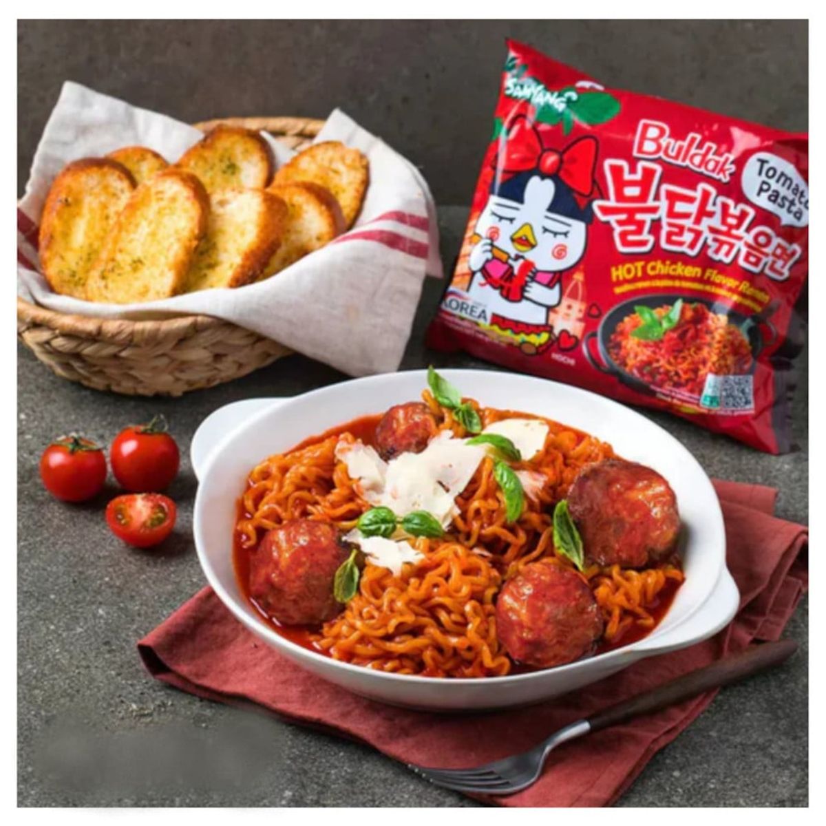 SAMYANG - Fideos Ramen Buldak Sabor Pollo Picante Salsa Tomate 140gr