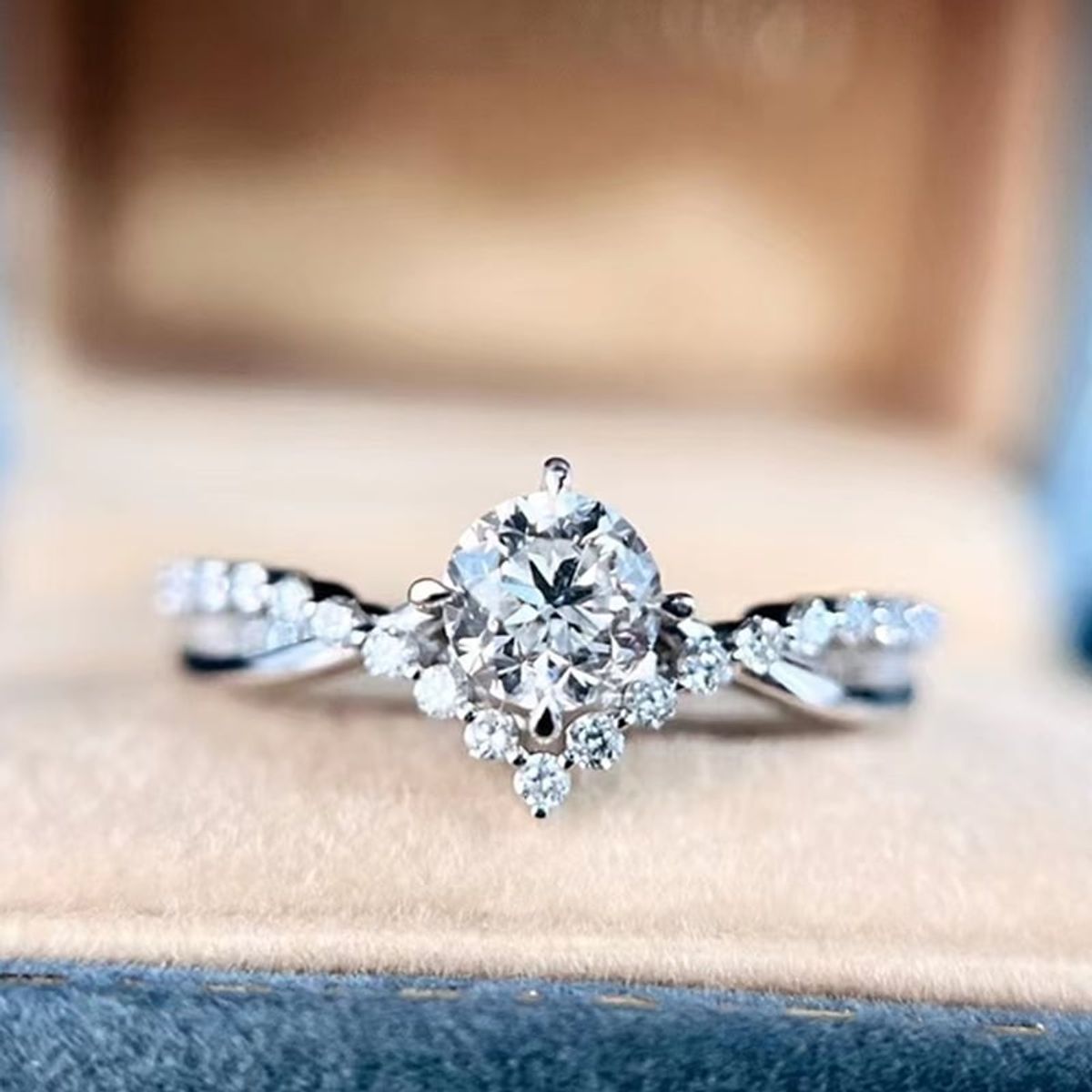 LA TIENDA 88 JOYAS Y ACCESORIOS - La Tienda 88 - Anillo De Compromiso Mujer Corazon Bañado en Oro de 18k - Blanco