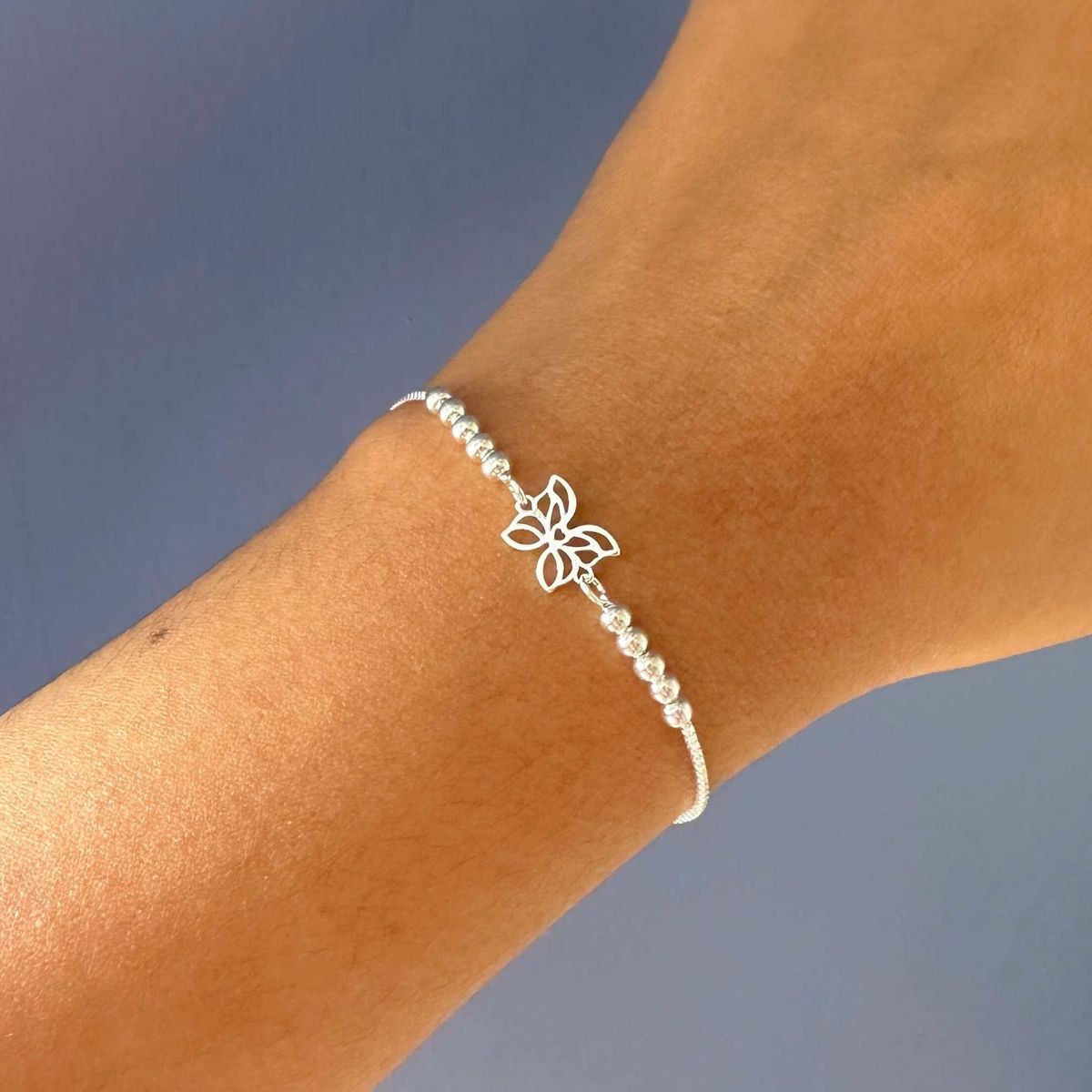 GENERICO - Pulsera de plata mariposa y bolitas para dama