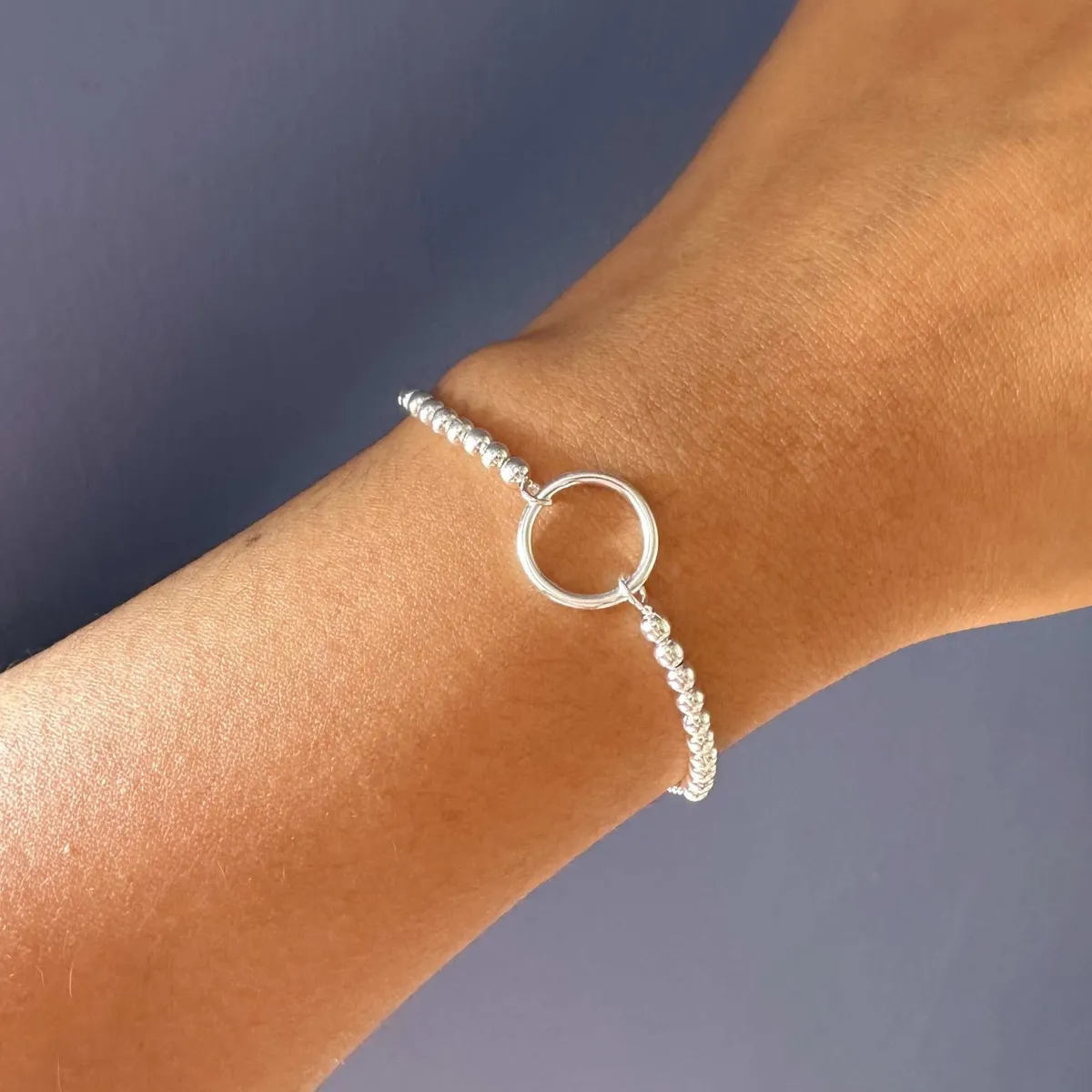 GENERICO - Pulsera regulable con dije círculo de la vida en plata