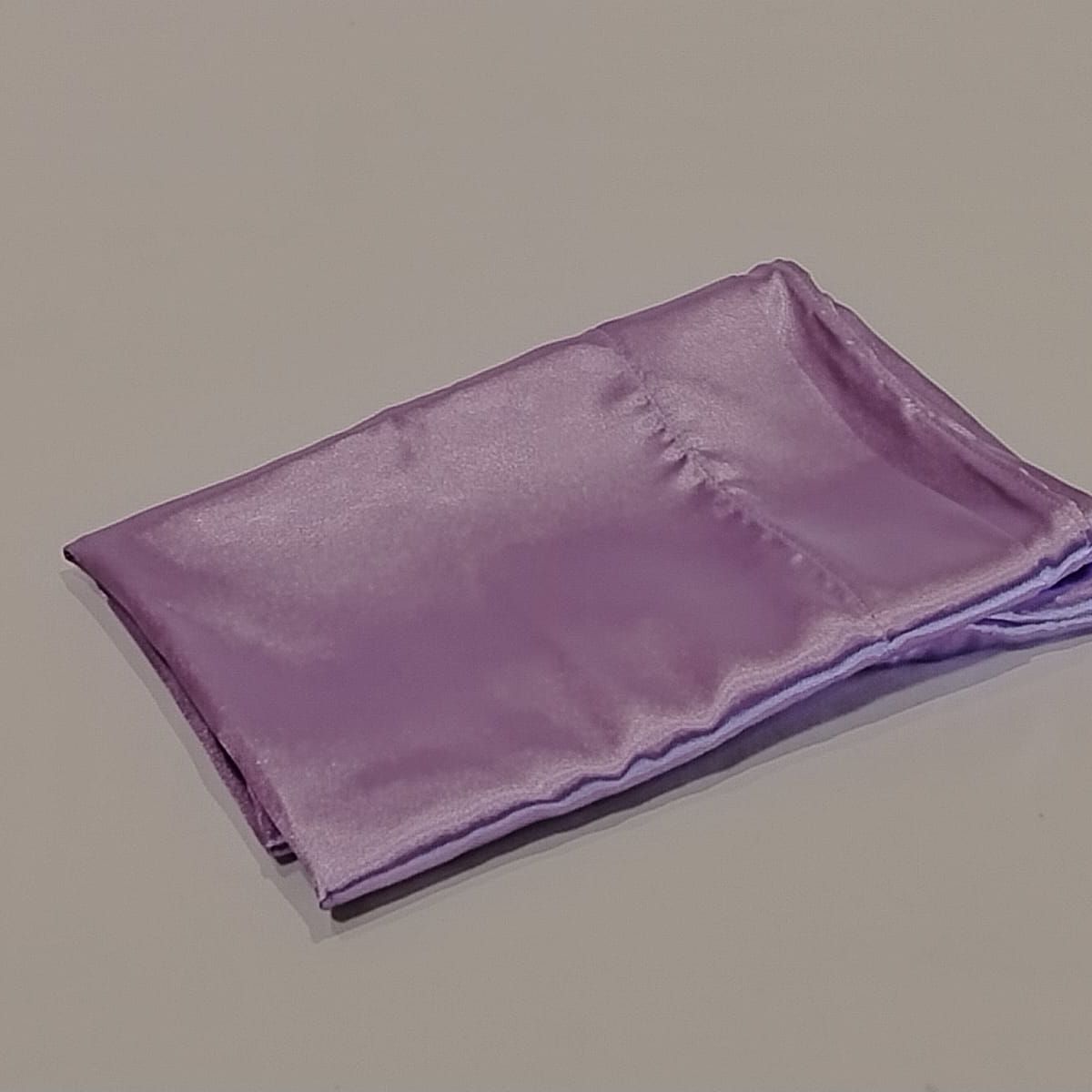 GENERICO - FUNDA DE ALMOHADA DE SATÍN LILA + 1 SCRUNCHIE