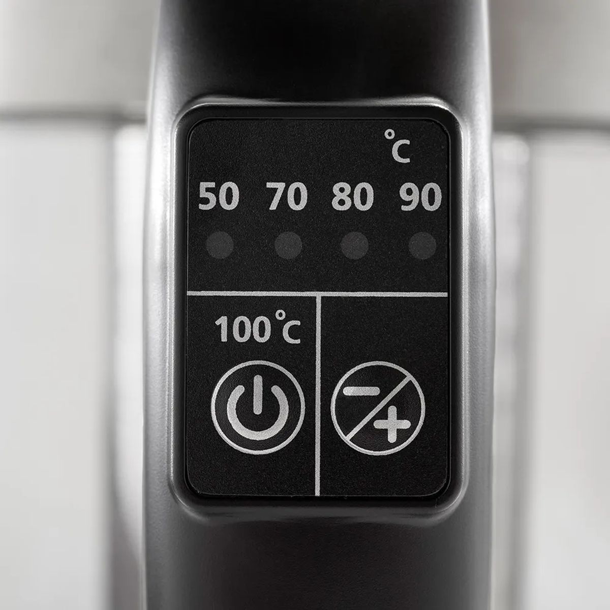 OSTER - Hervidor eléctrico con Infusor Oster 1.7 lt BVSTKT8990