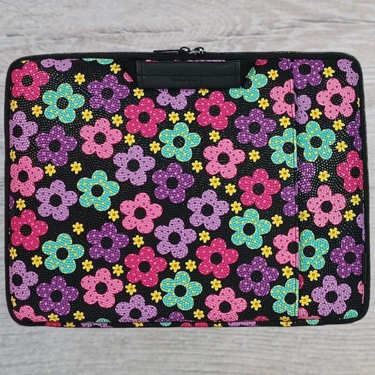 GENERICO - FUNDA PARA LAPTOP DE 15 PULGADAS DISEÑO FLORES NEGROCON DOBLE CIERRE