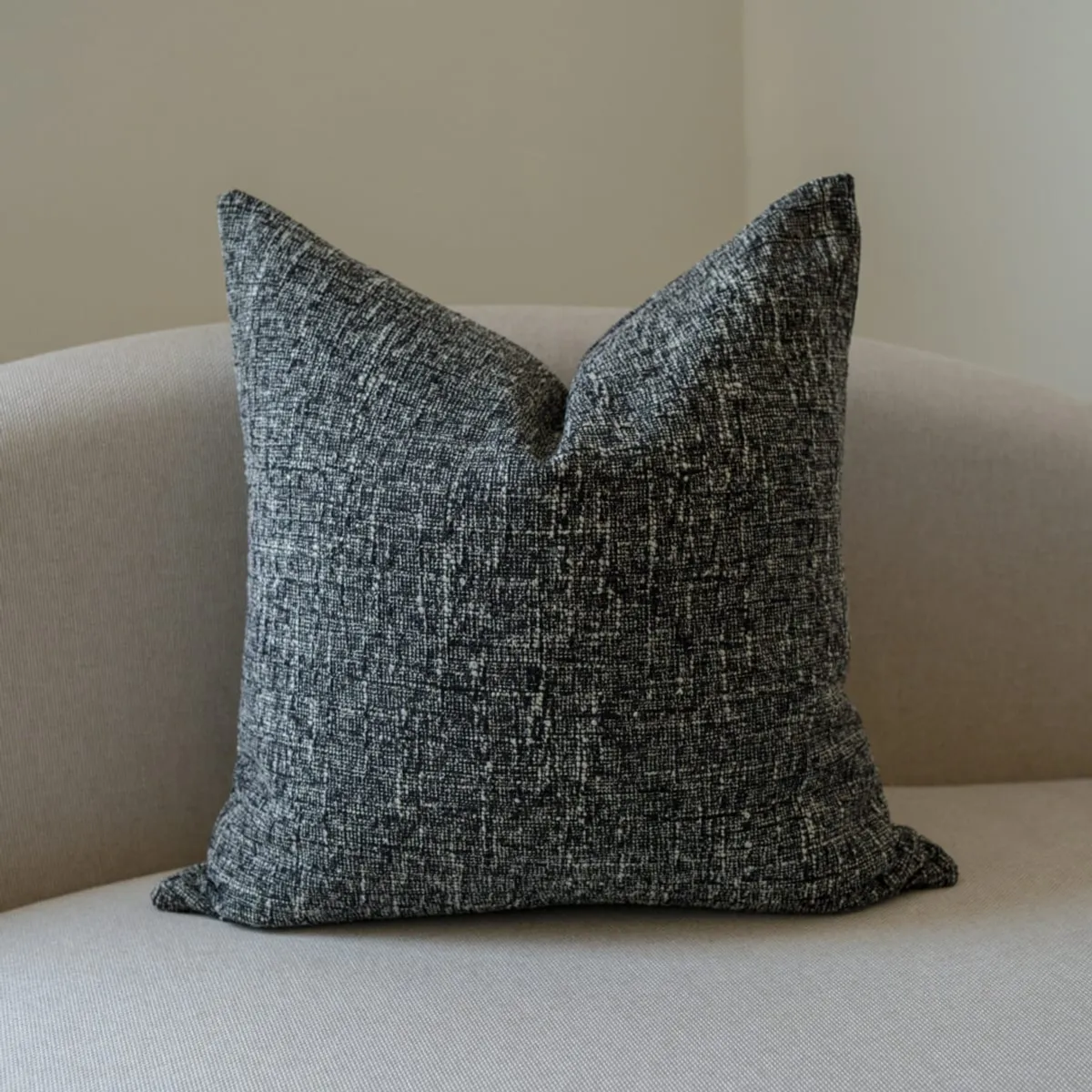 CLAUDIA RIVA HOME - Cojín Camila Negro + relleno de poliester