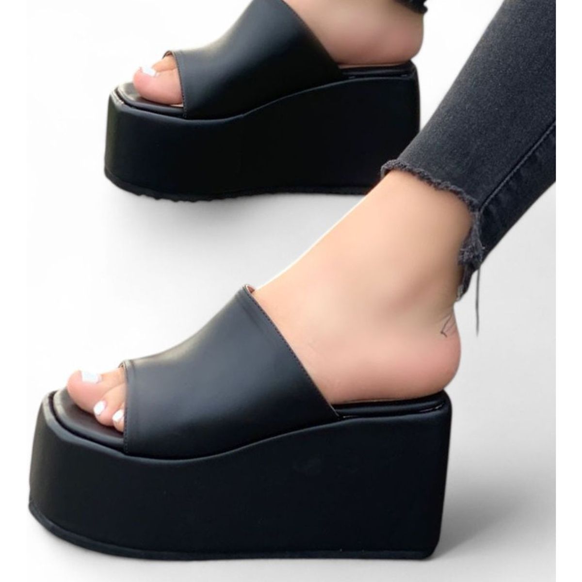 GENERICO - Sandalia Mujer Plataforma 9 Cm Forrada 1431L-55 Color Negro