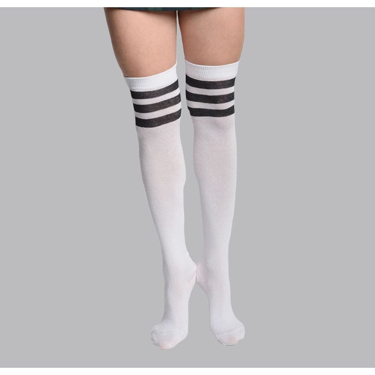 WHITE - Medias Largas Blancas y negras   Bucaneras_.