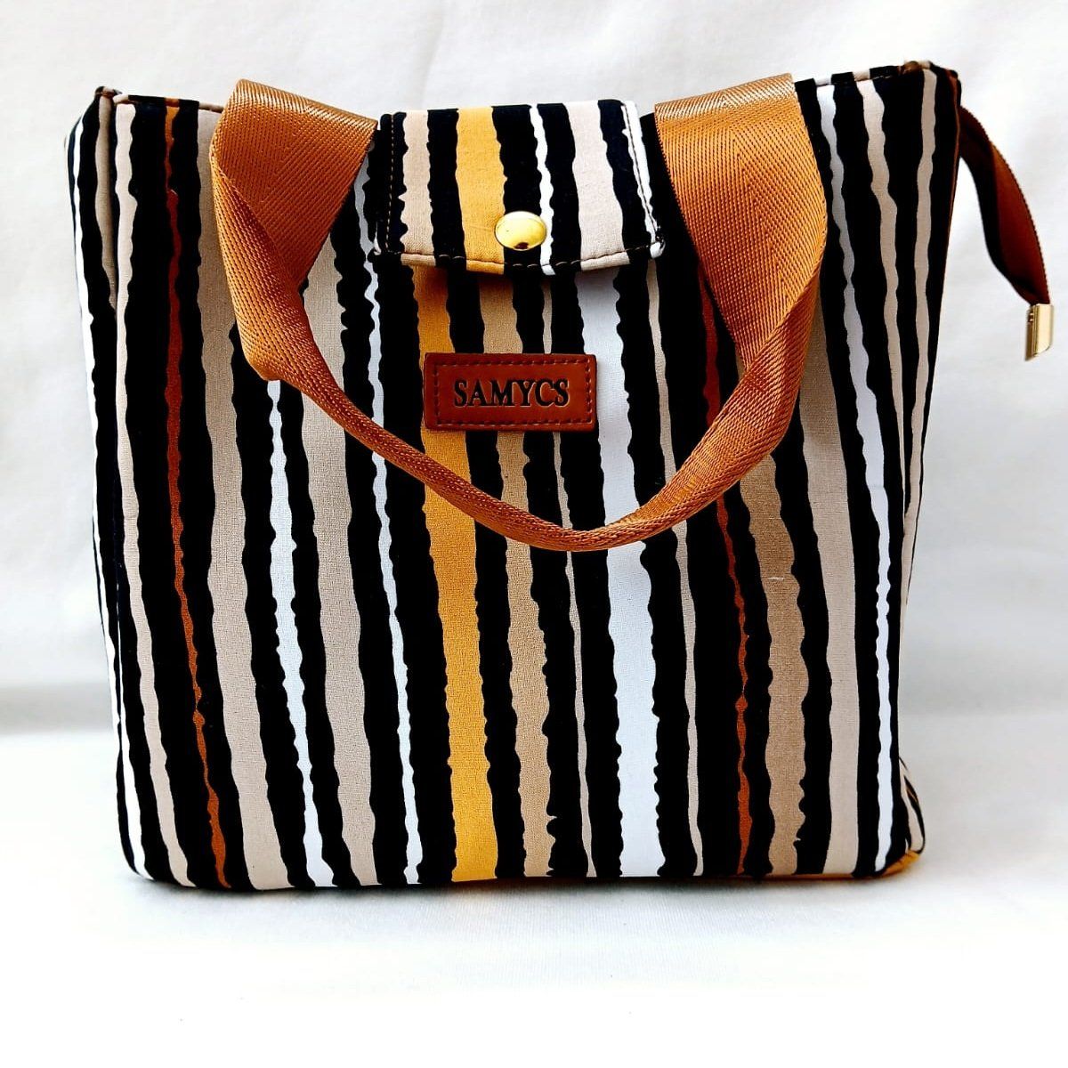 NACIONAL - Lonchera Térmica Rayas Camel Blanco y Negro