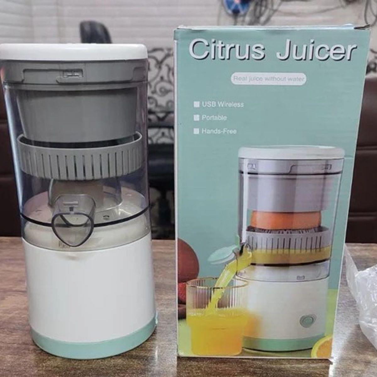 OEM - Exprimidora Recargable Portátil de Cítricos