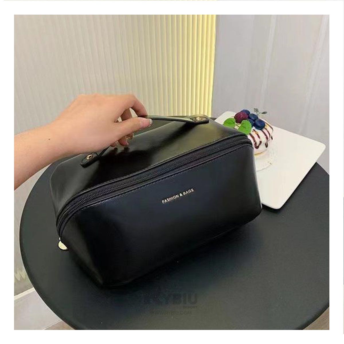 GENERICO - Cosmetiquero Elegante para Viaje en Negro Y+Papel de Regalo