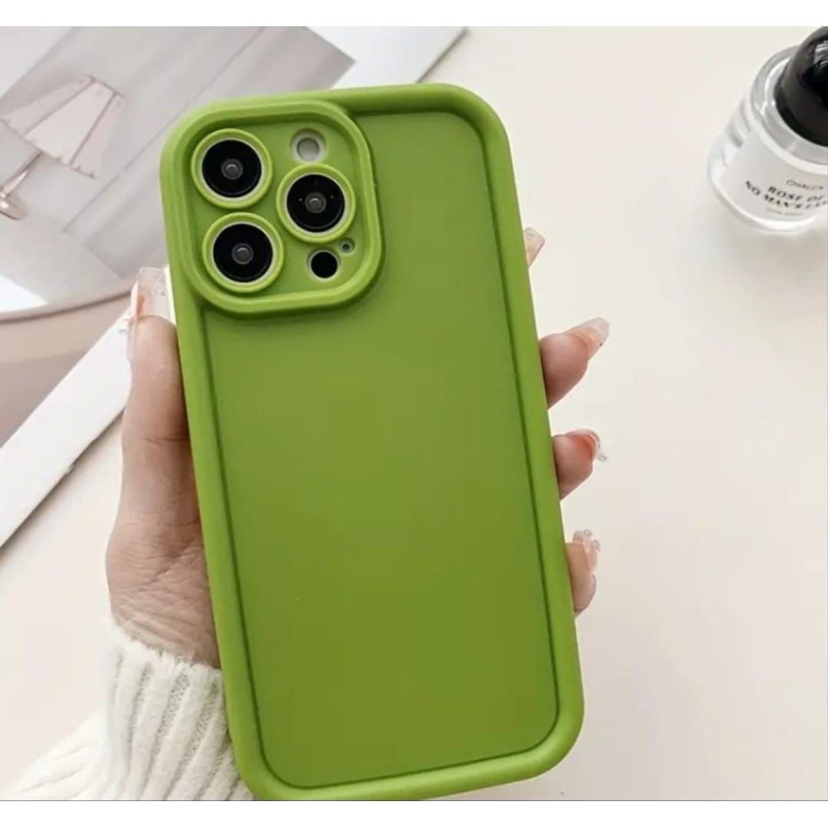 GENERICO - Case De Goma Verde - iPhone 13