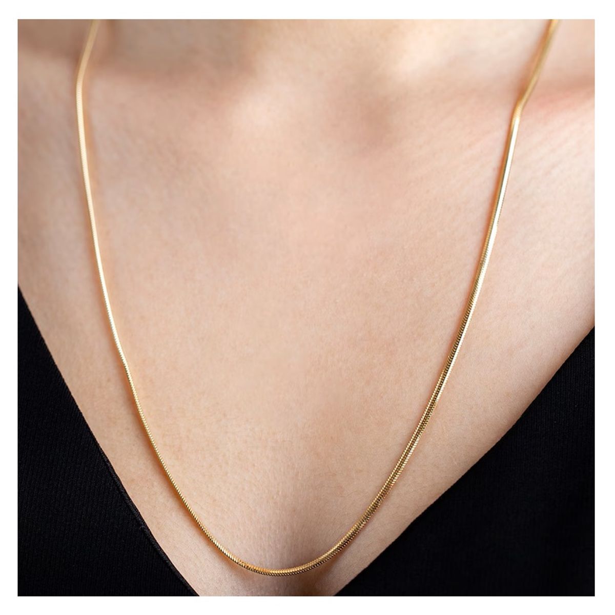 OEM - Collar Mujer Plana Largo Dorado en Fino Acero Inoxidable 316L