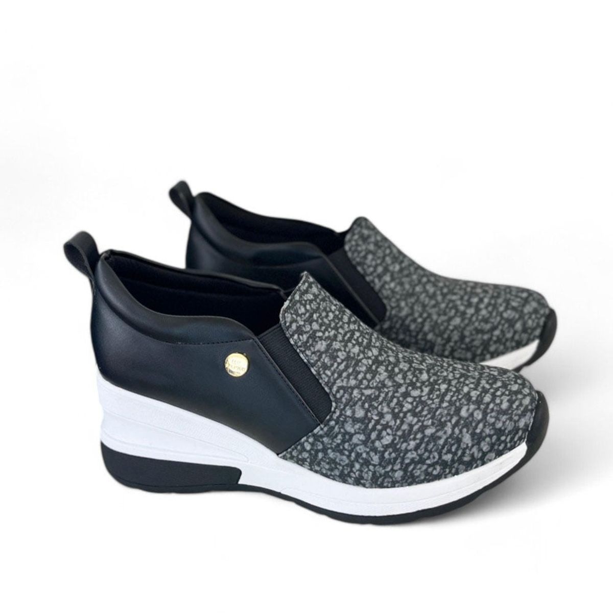 GENERICO - zapatilla mujer 015L-55 CUERO IMPORTADO PLANTA GOMA color negro.-