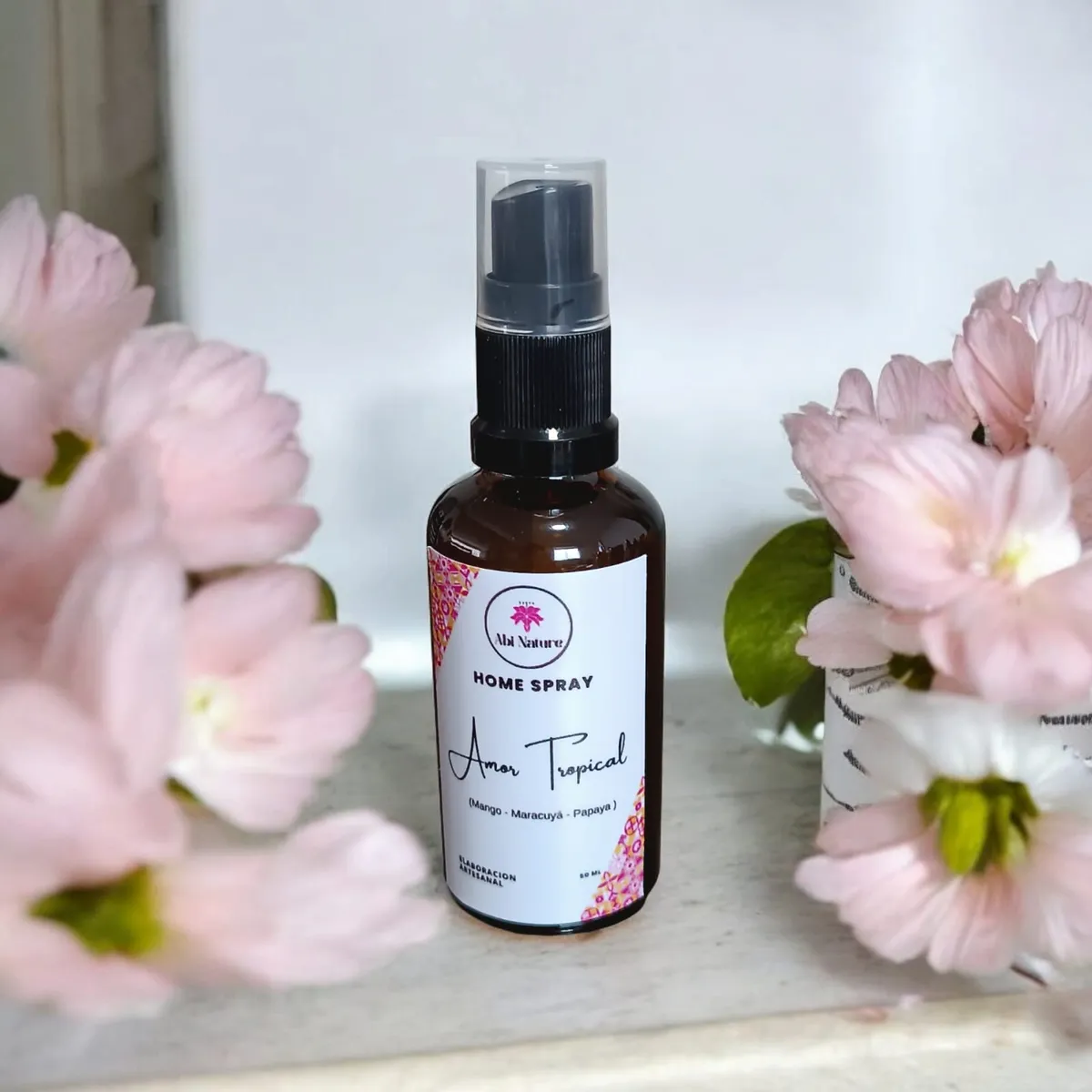 GENERICO - HOME SPRAY AROMATIZADOR DE AMBIENTE Y TEXTIL AMOR TROPICAL 50 ML