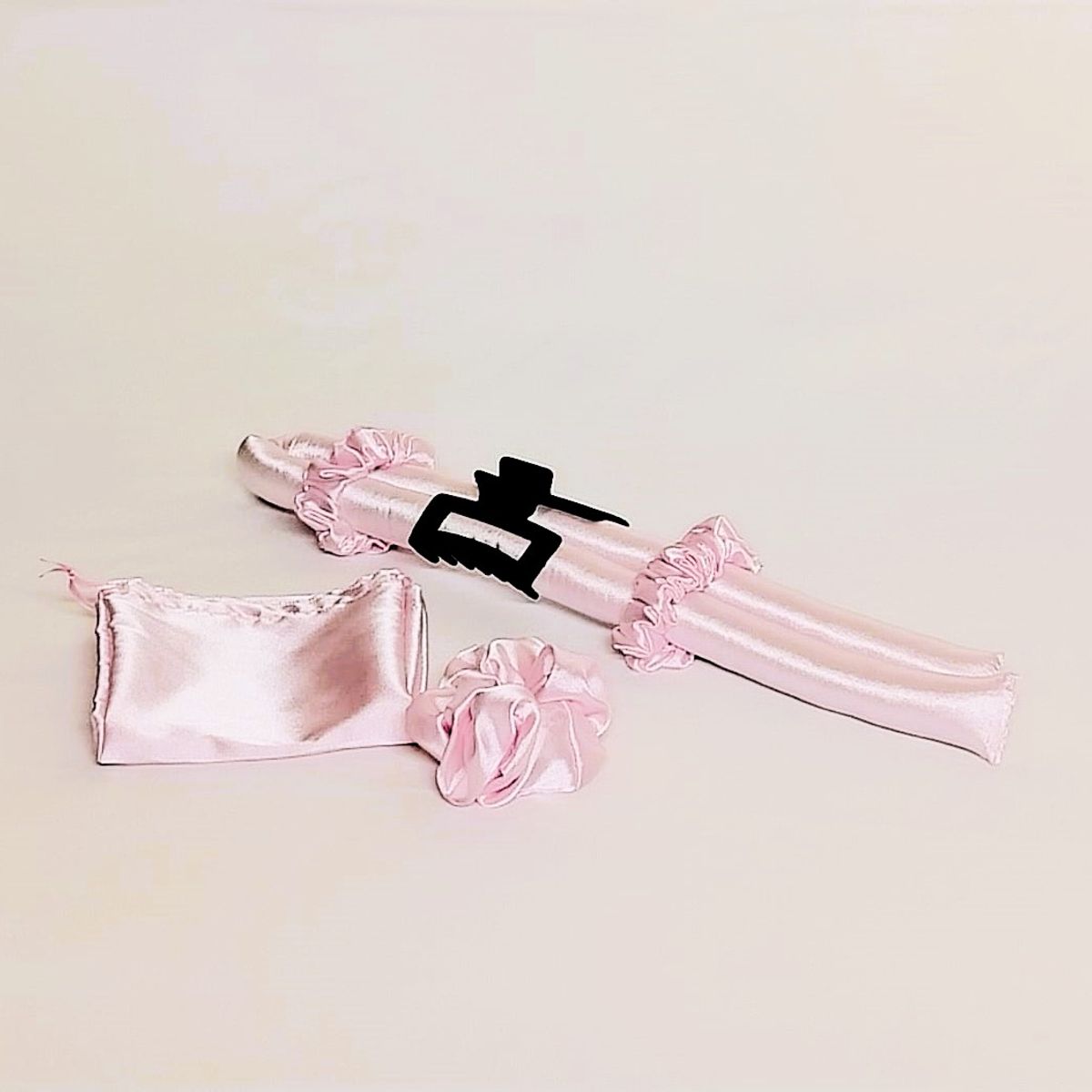 GENERICO - RISADOR SIN CALOR DE SATÍN ROSA+ 2 SCRUNCHIES  + GANCHO DE CABELLO