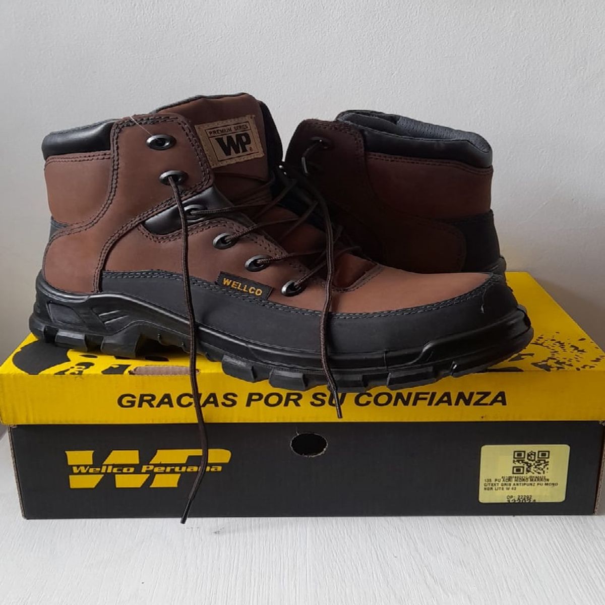 WELLCO PERUANA - BOTIN DE SEGURIDAD PUNTA ACRILICA - WELLCO