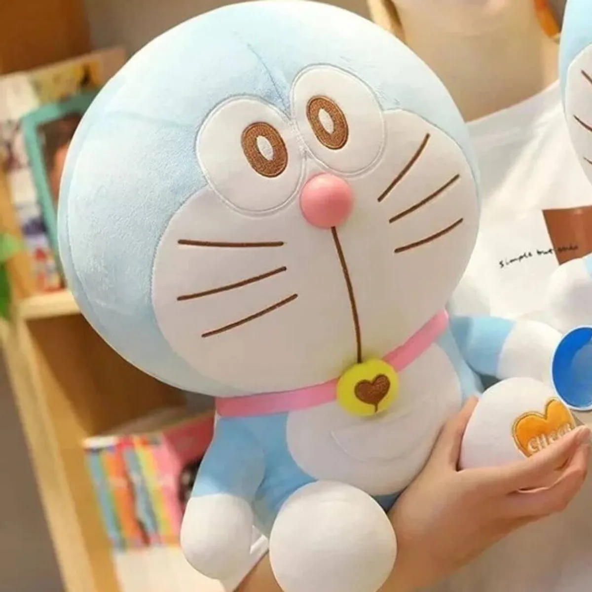 GENERICO - Peluche Doraemon Feliz Importado -  Mide 42 cms alto