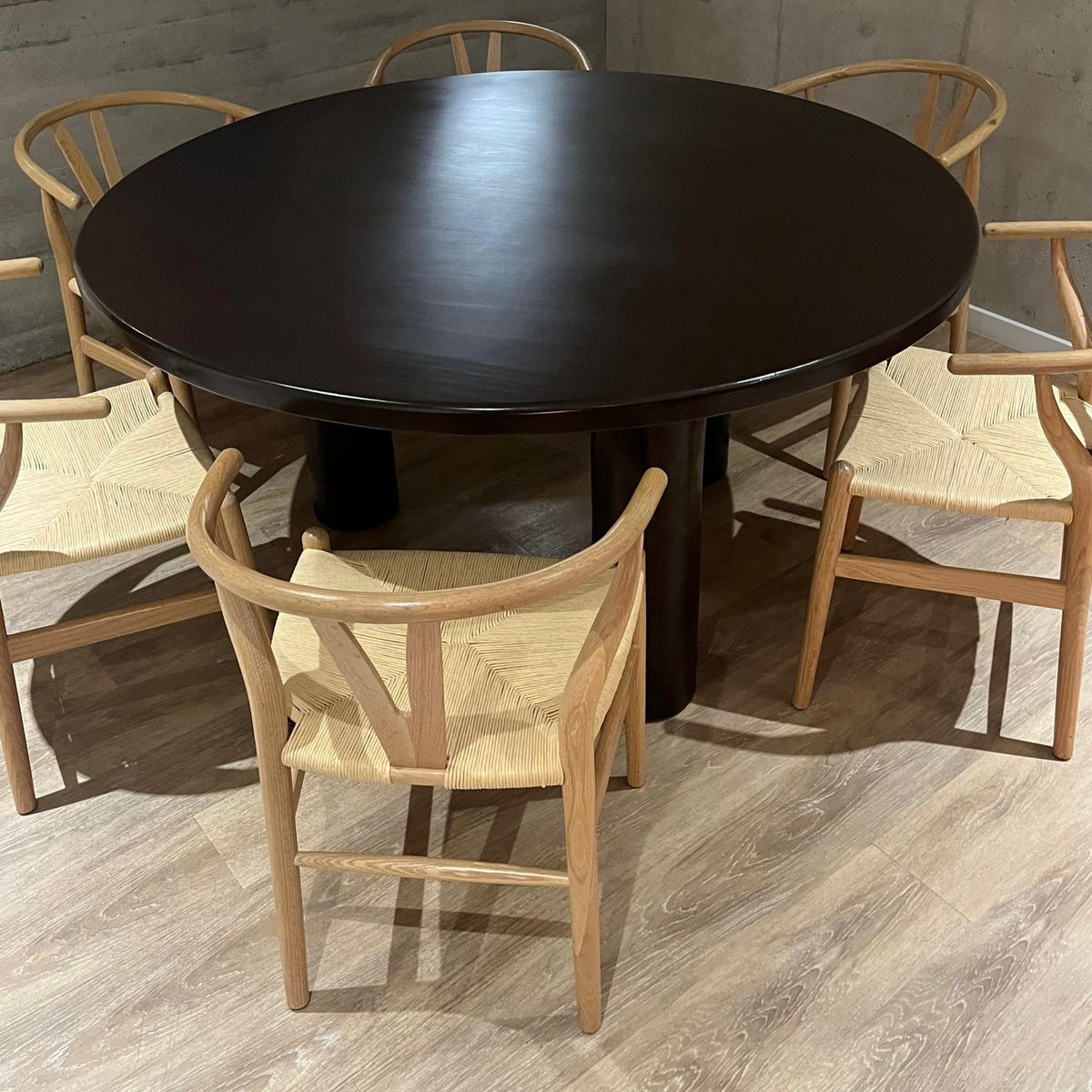 GENERICO - Mesa de comedor de Madera Nogal Micaela Decoban Hogar