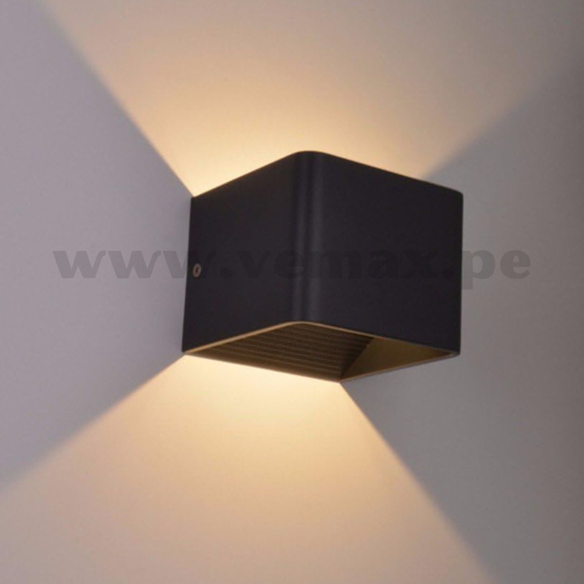 GENERICO - Aplique Black Box  Luz Calida