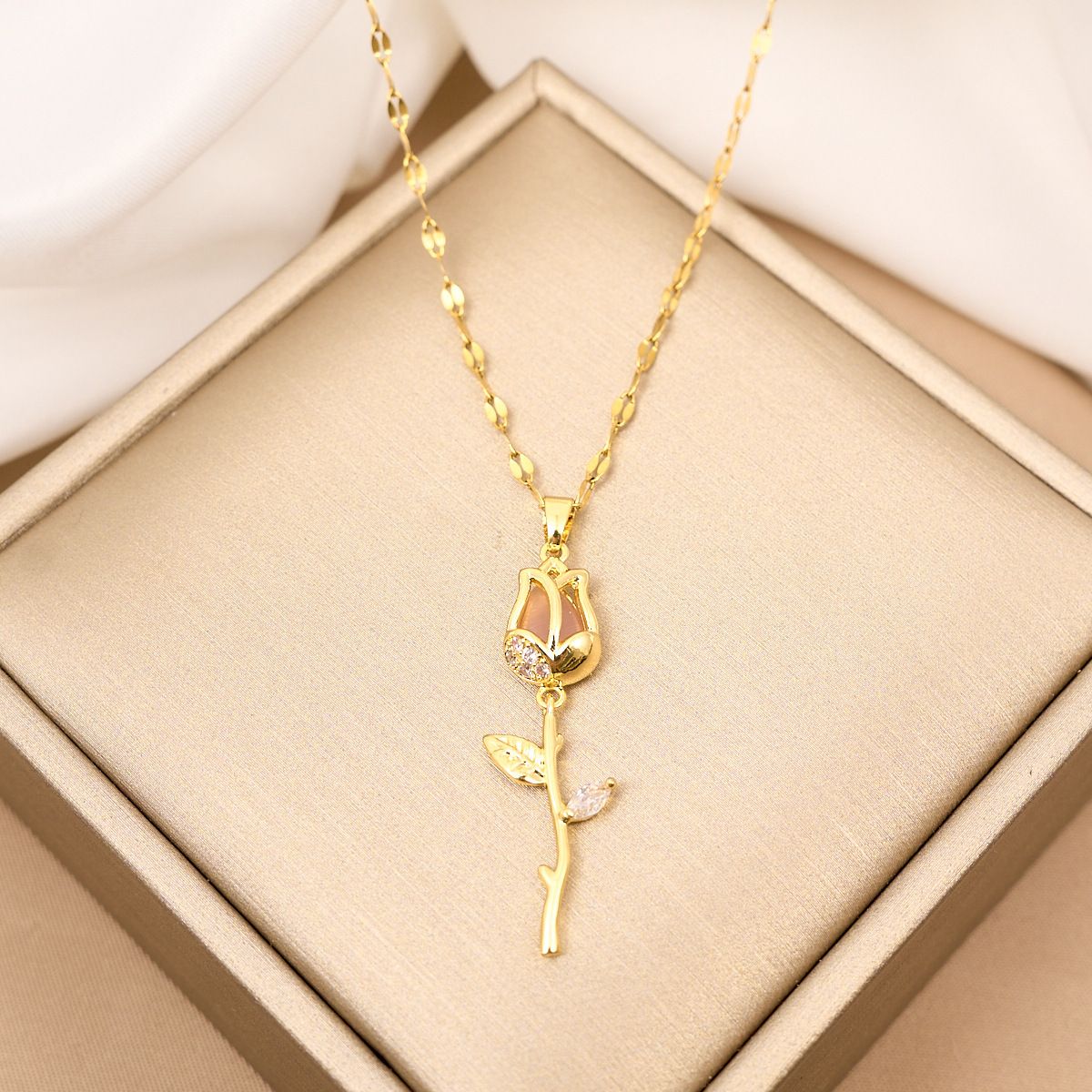 GENERICO - Collar de Tulipán Rosado - Diseño Delicado y Sofisticado para Mujeres