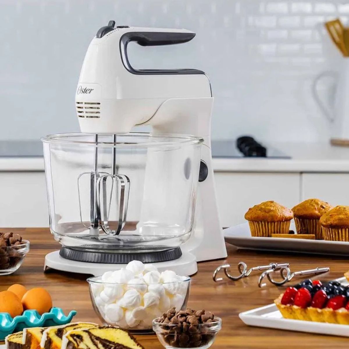 OSTER - Batidora de Mano y Pedestal 250W FPSTHS3611 Oster