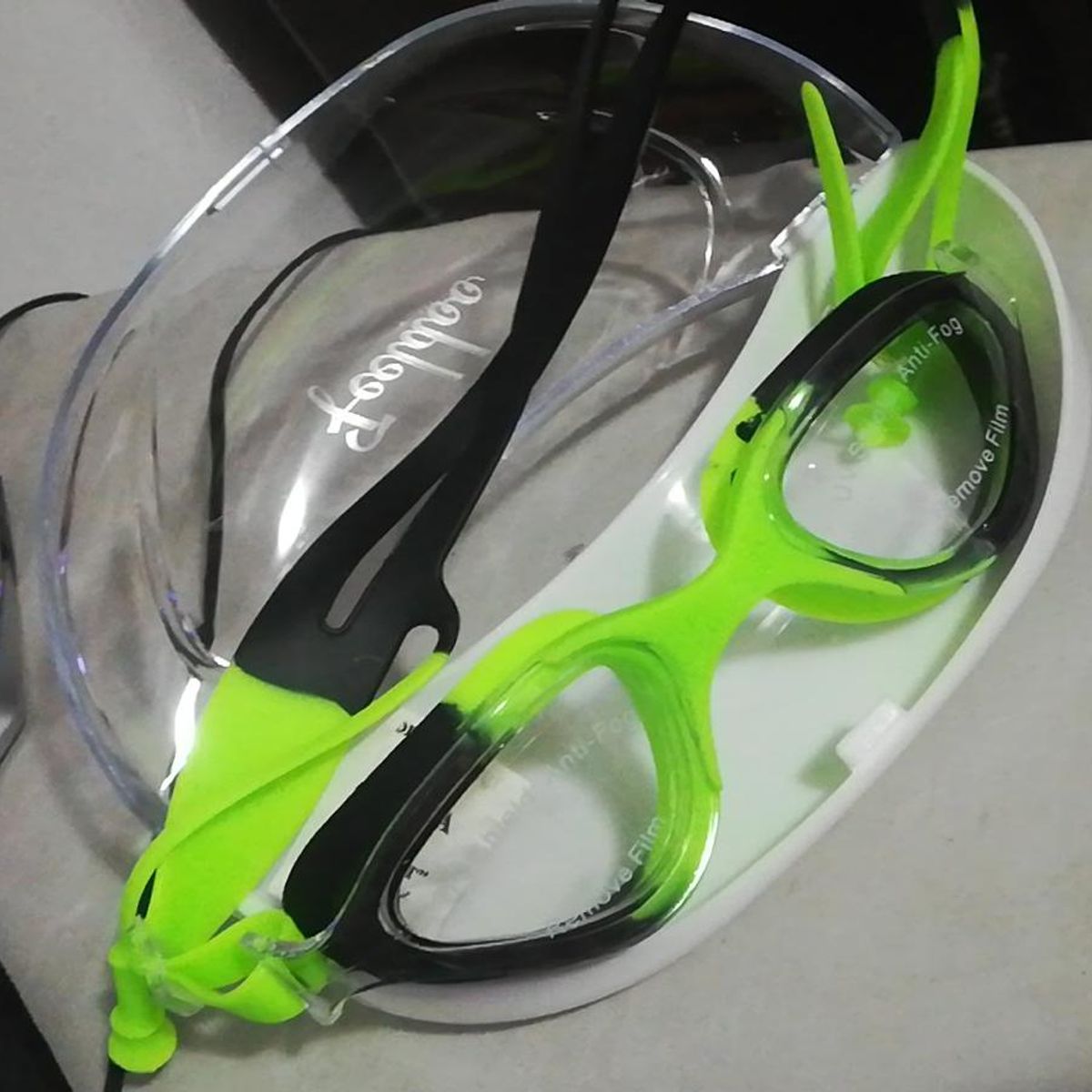 GENERICO - GAFAS DE NATACIÓN UV ANTI FOG TAPA OIDO VERDE CON NEGRO