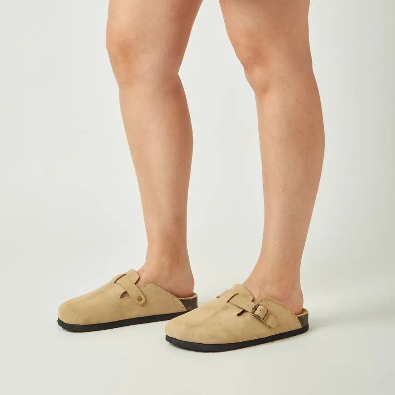 WHITE - Zuecos en cuero Chloe color gold beige