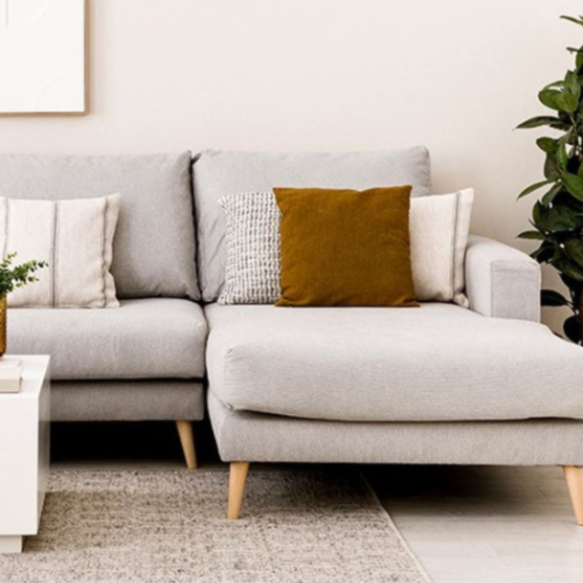YOLODECORO - Seccional con Chaise Longue a la Derecha Piero Gris Claro