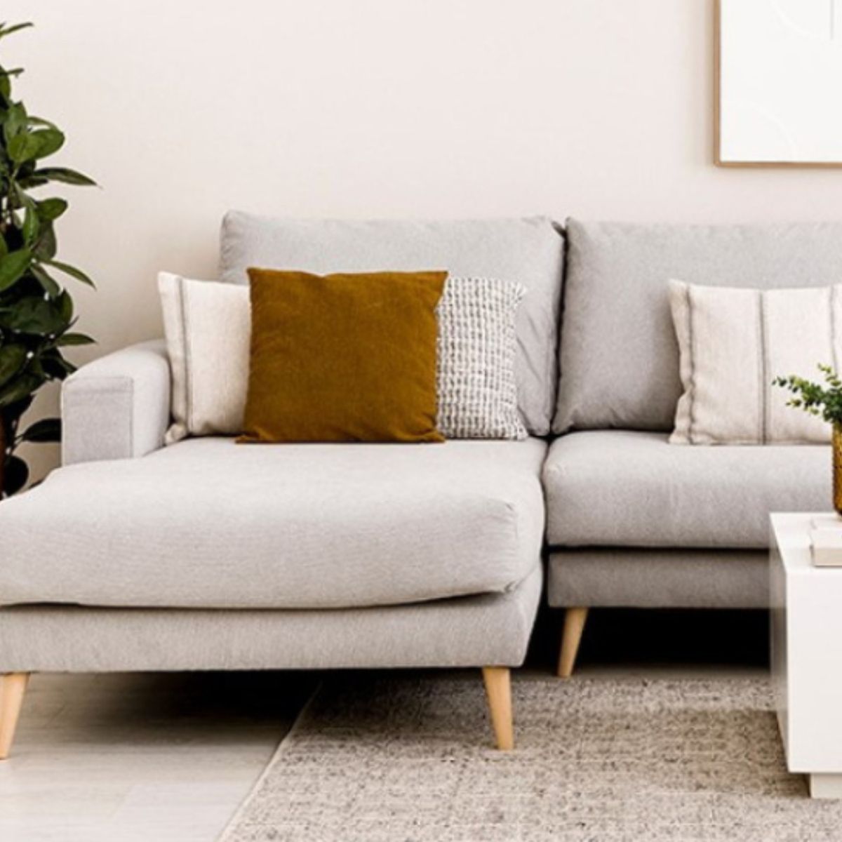 YOLODECORO - Seccional con Chaise Longue a la Izquierda Piero Gris Claro