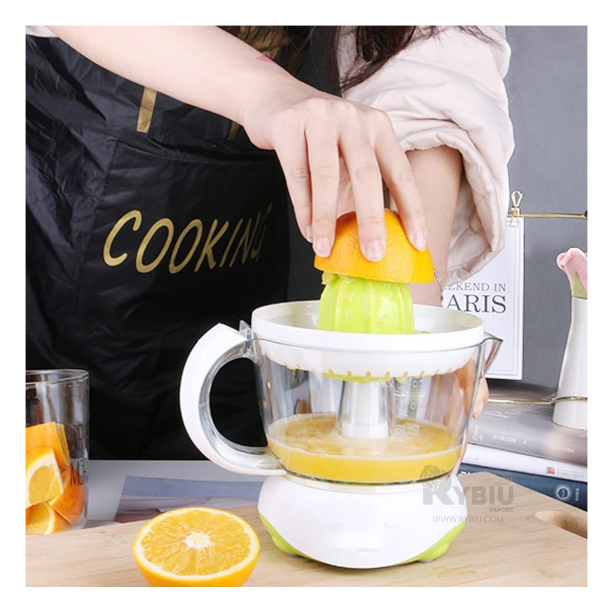 GENERICO - Exprimidor de Plastico en Verde Y+Regalo Stickers