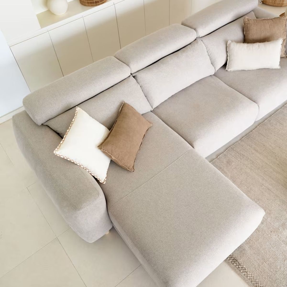 YOLODECORO - Seccional con Chaise Longue a la Izquierda Singa Beige