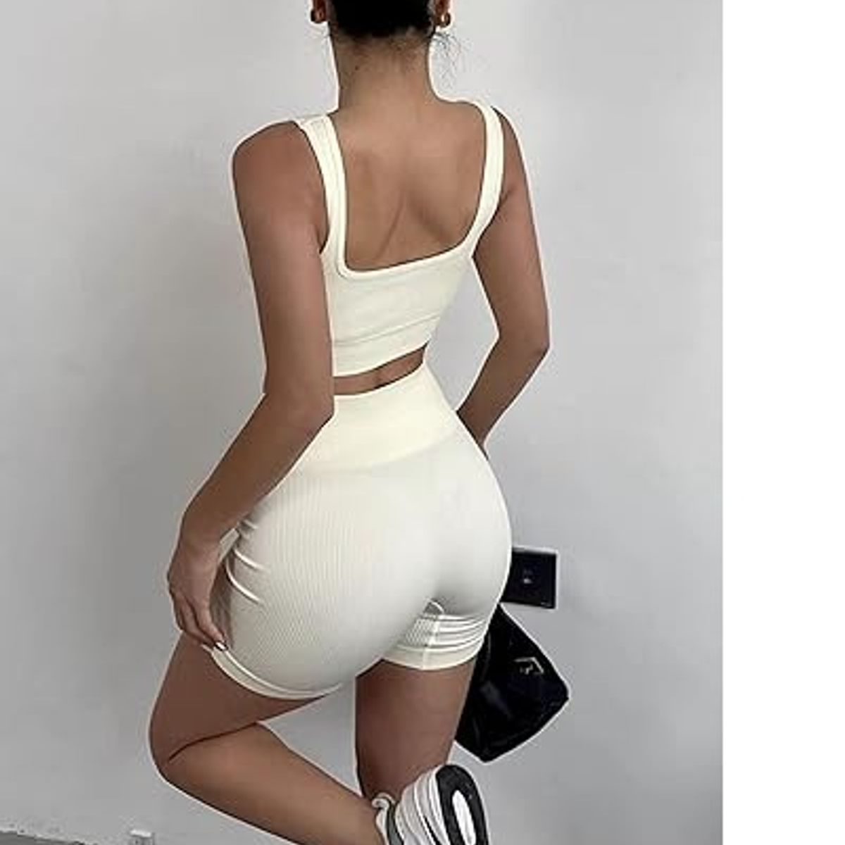 GENERICO - CONJUNTO DEPORTIVO DE TOP Y SHORT BLANCO