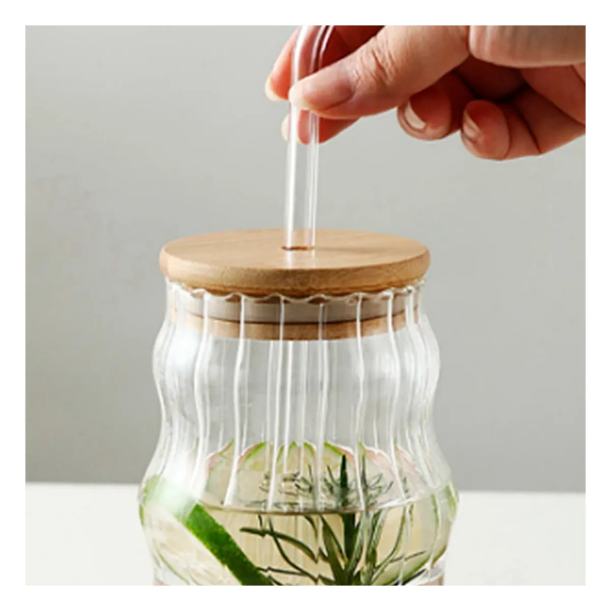 GENERICO - Vaso Rayado con Curvas y Caña Transparente Y+Regalo Agendita