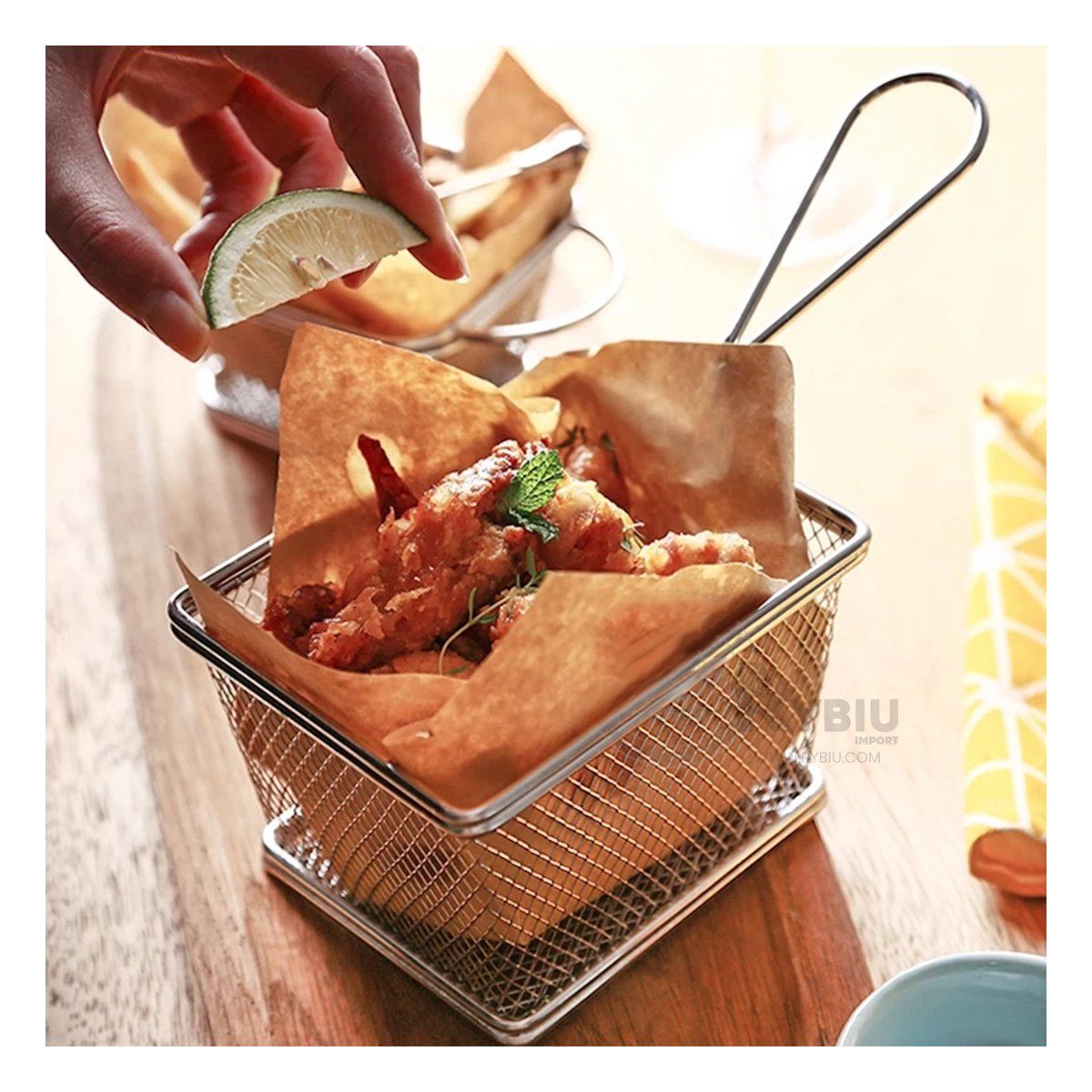 GENERICO - Cesta para Freir en 10x8x7cm Tono Plateado Y+Papel de Regalo