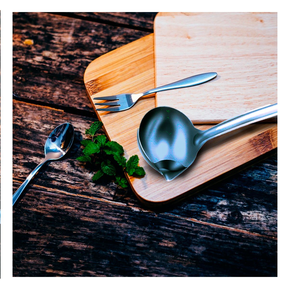 GENERICO - Cucharon Semi Hondo Filtra Liquidos en Color Plateado