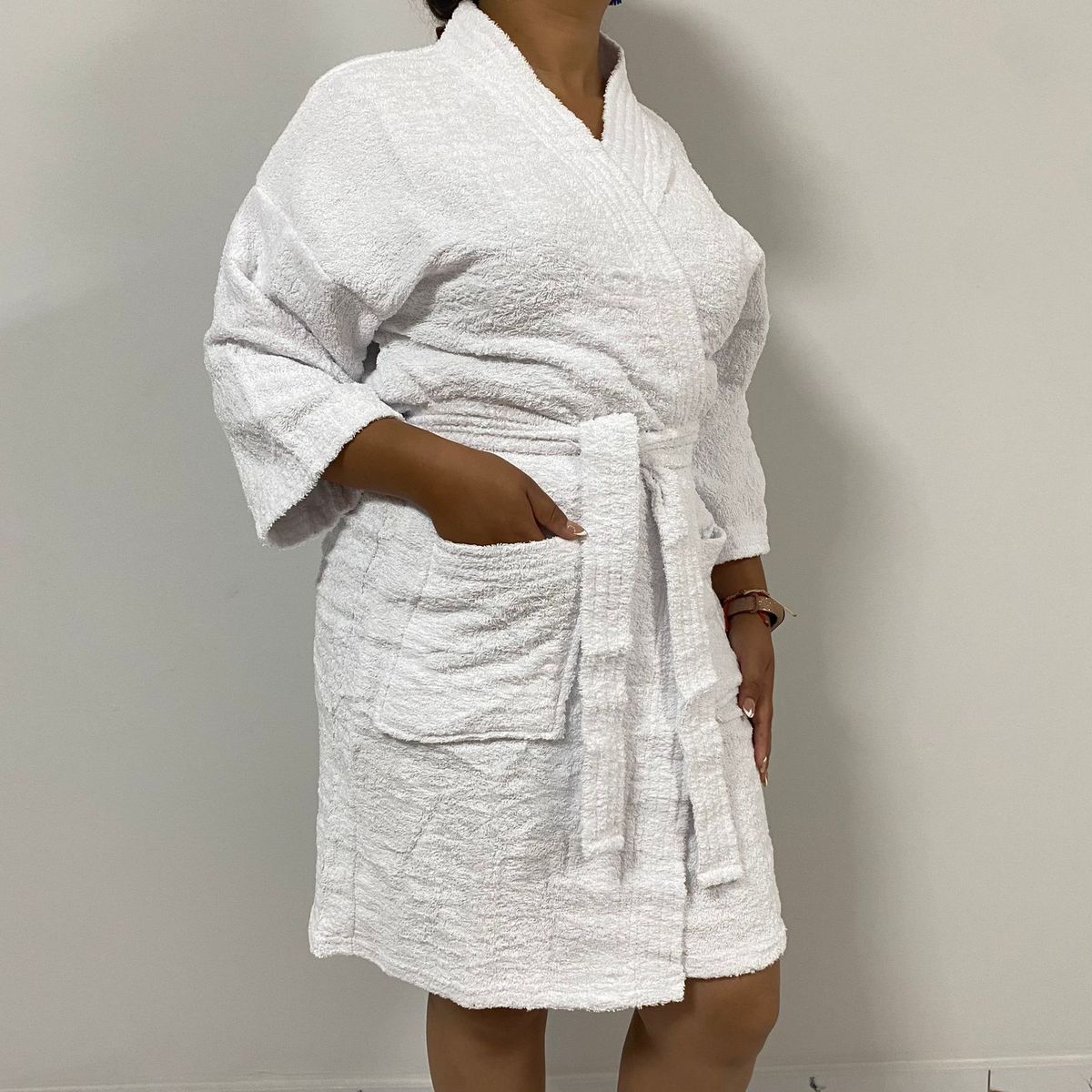 GENERICO - Salida de baño de 380 gramos - L - Blanco