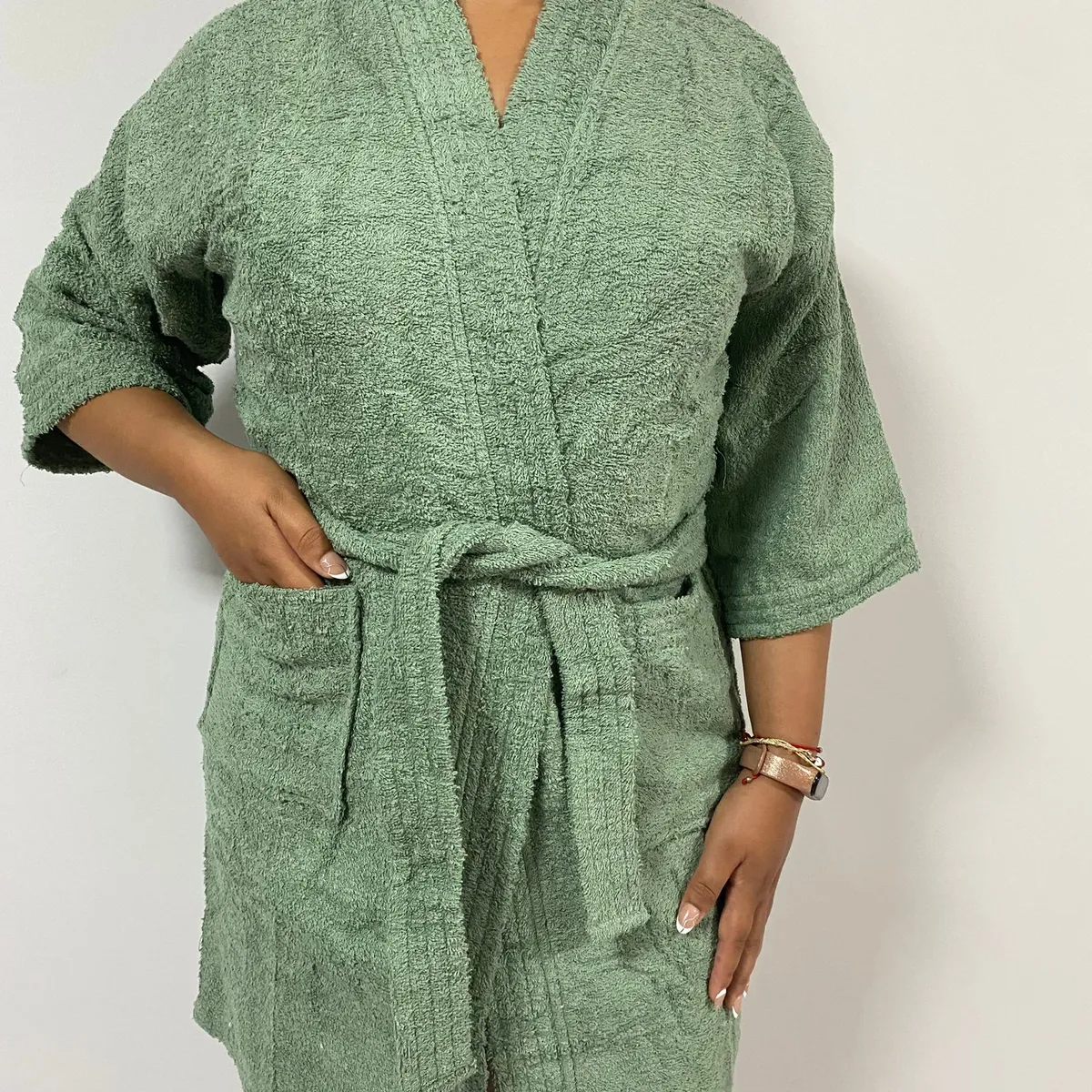 GENERICO - Salida de baño de 380 gramos - L - Verde olivo