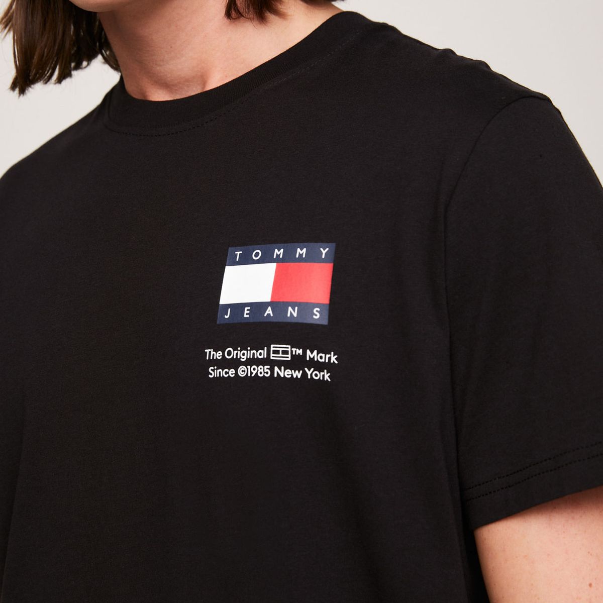 TOMMY HILFIGER - CAMISETA M/C TJM SLIM ESSENTIAL FLAG TEE EX