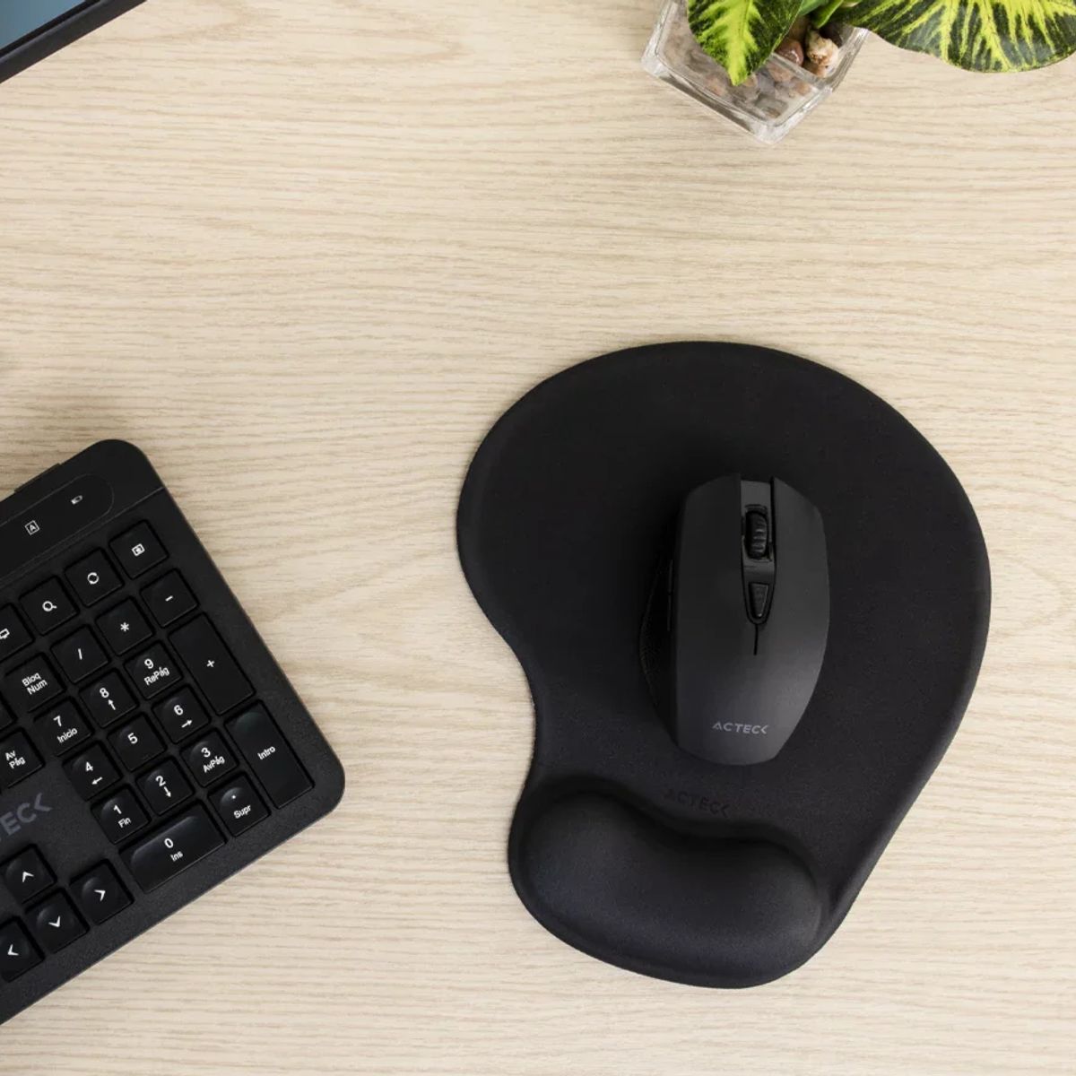 GENERICO - MOUSE PAD GEL PREMIUM BASE ANTIDESLIZANTE ERGONÓMICA NEGRO