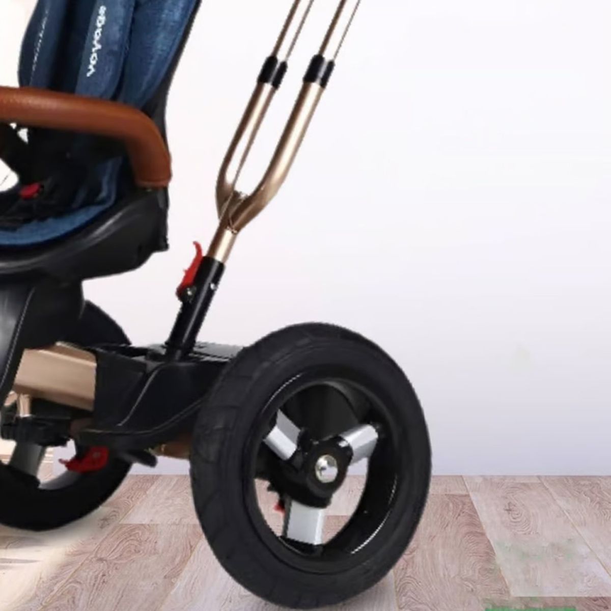 VOYAGE - Triciclo Guiador para Niños Usb y Bluetooh «Racer» Azul