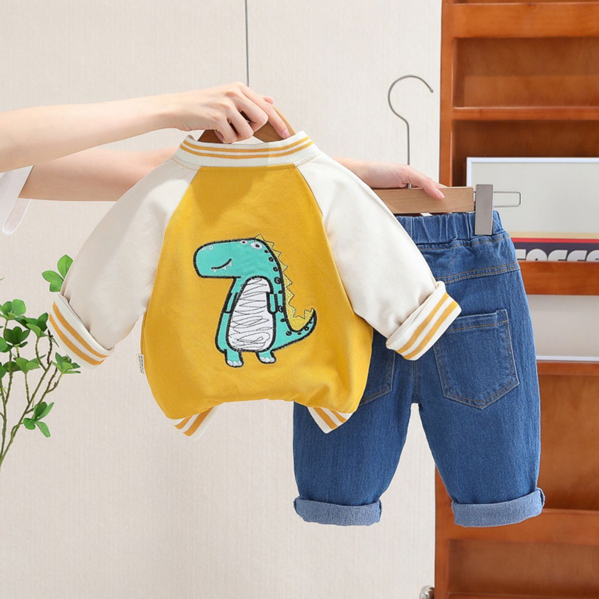 GENERICO - ROPA DE NIÑO DINOSAURIOS  - SET DE 3 PIEZAS